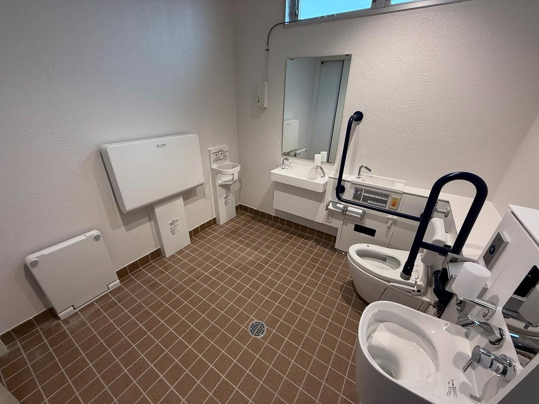 屋外トイレ新築工事
